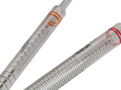 雙向刻度線設計，便于識別移液體積，負刻度增加移液容量，適用于更大容量