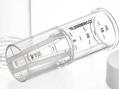 截留分子量標(biāo)識和體積刻度絲印在過濾器側(cè)面，便于識別