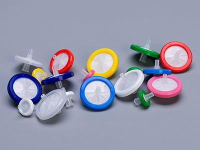 聚丙烯外殼帶有顏色環(huán)，以區(qū)別不同材質(zhì)過(guò)濾器