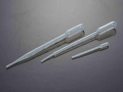 采用小吸頭設(shè)計(jì),刻度線清晰、準(zhǔn)確，可保證滴量的可重復(fù)性