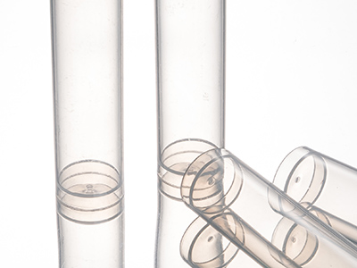 管體透明，無刻度，可視度好，可立底